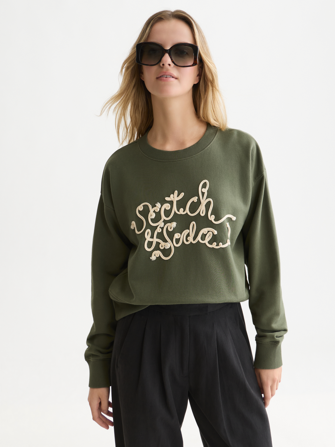 Ribon embroidery loose-fit sweatshirt