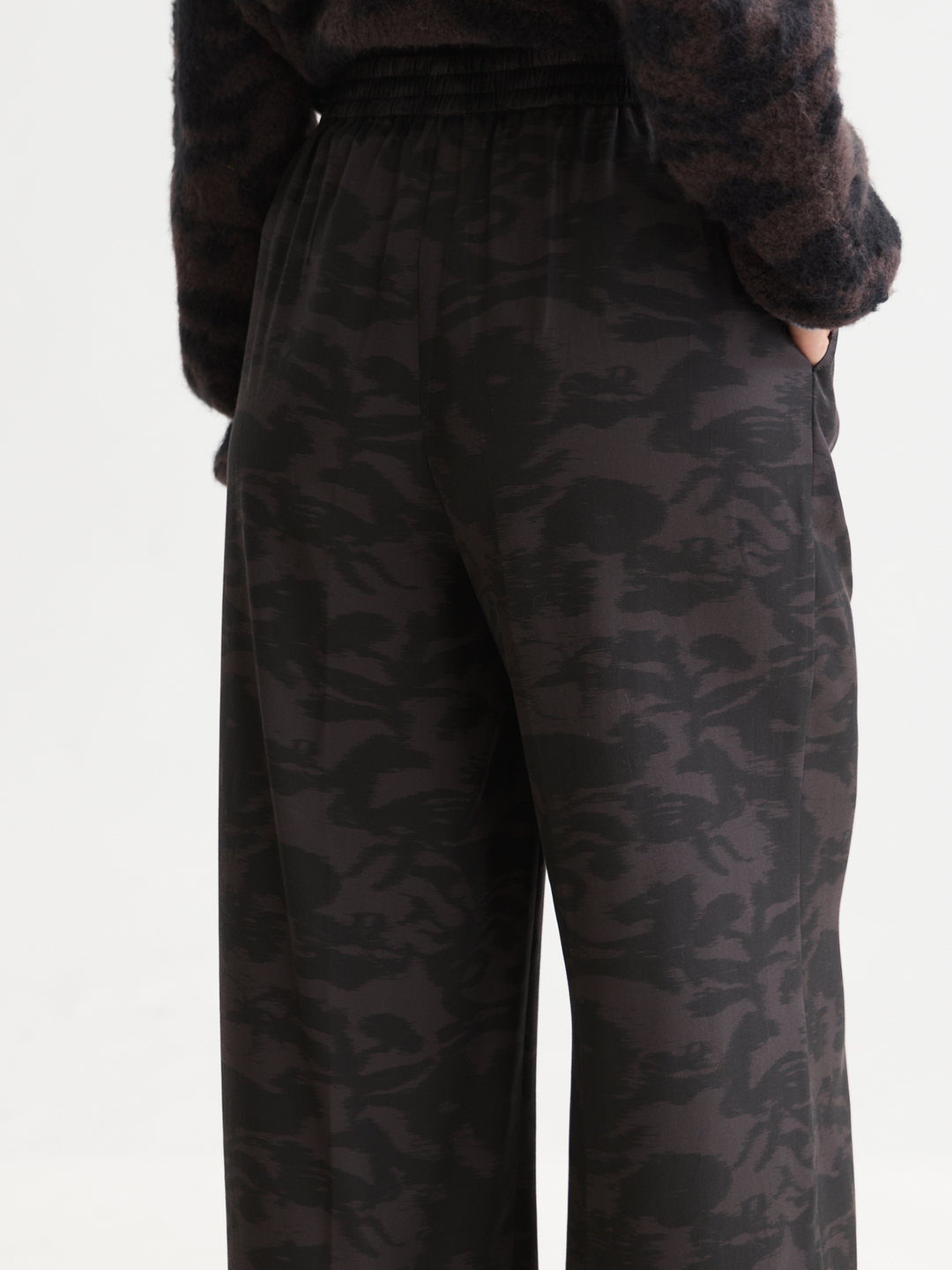 Eleni - high-rise wide-leg printed pants