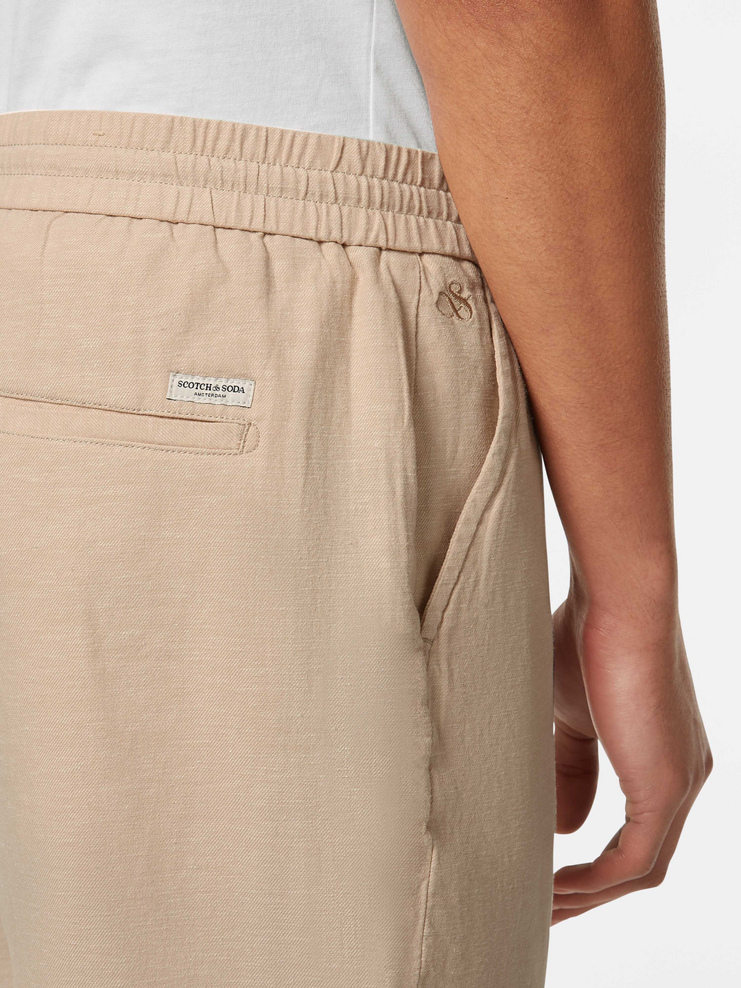 Seasonal core-Fave cotton/linen twill bermuda
