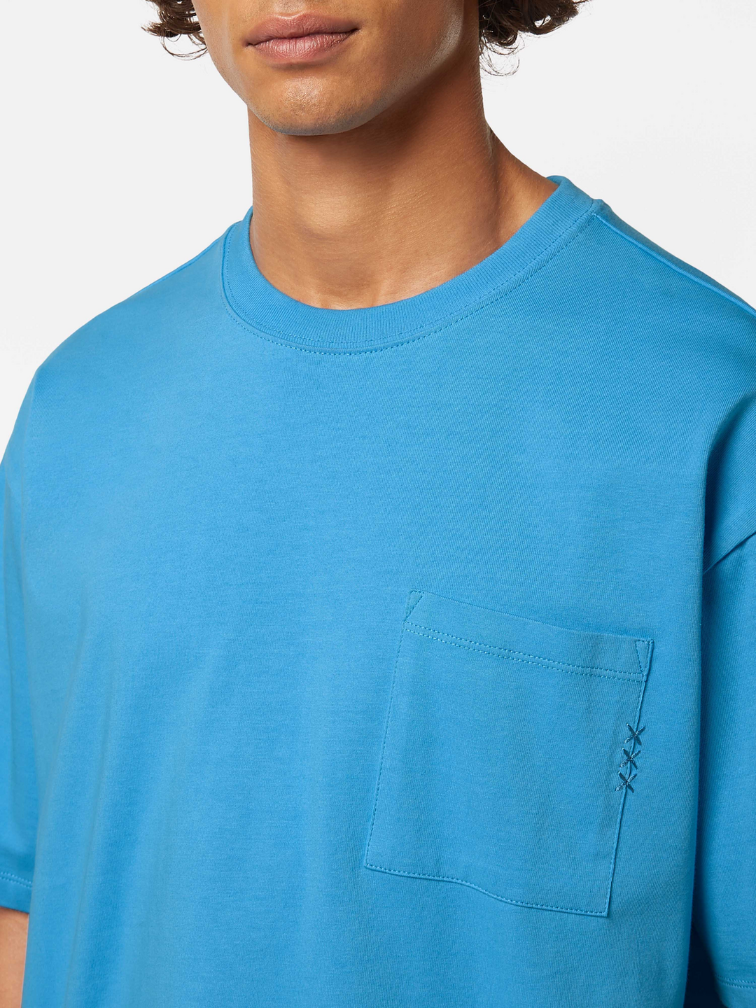 Seasonal core - Loose fit 3 crosses pocket T-shirt