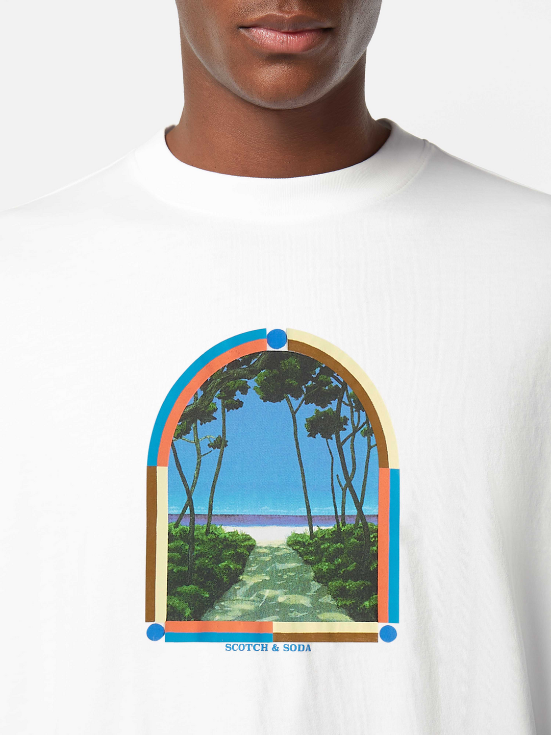 Loose fit front chest artwork T-shirt