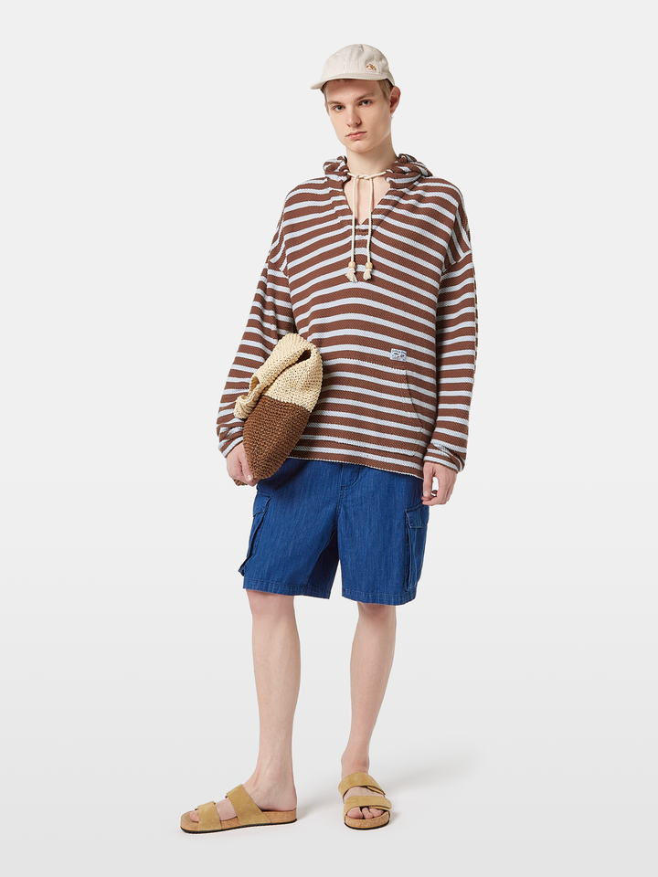 Lightweight sporty denim beach short with cargo pockets