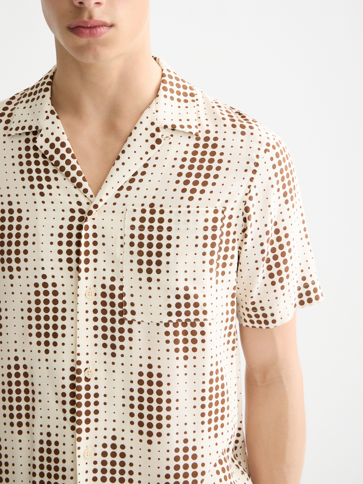 Printed short-sleeved viscose shirt