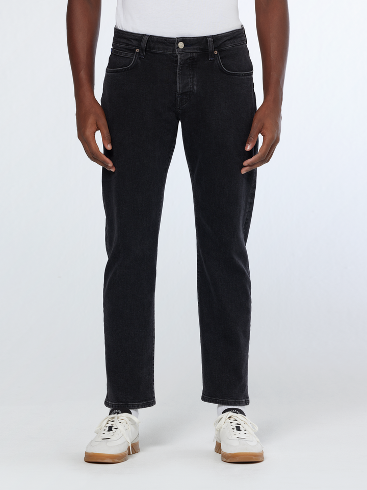 Essentials The Zee Straight Denim