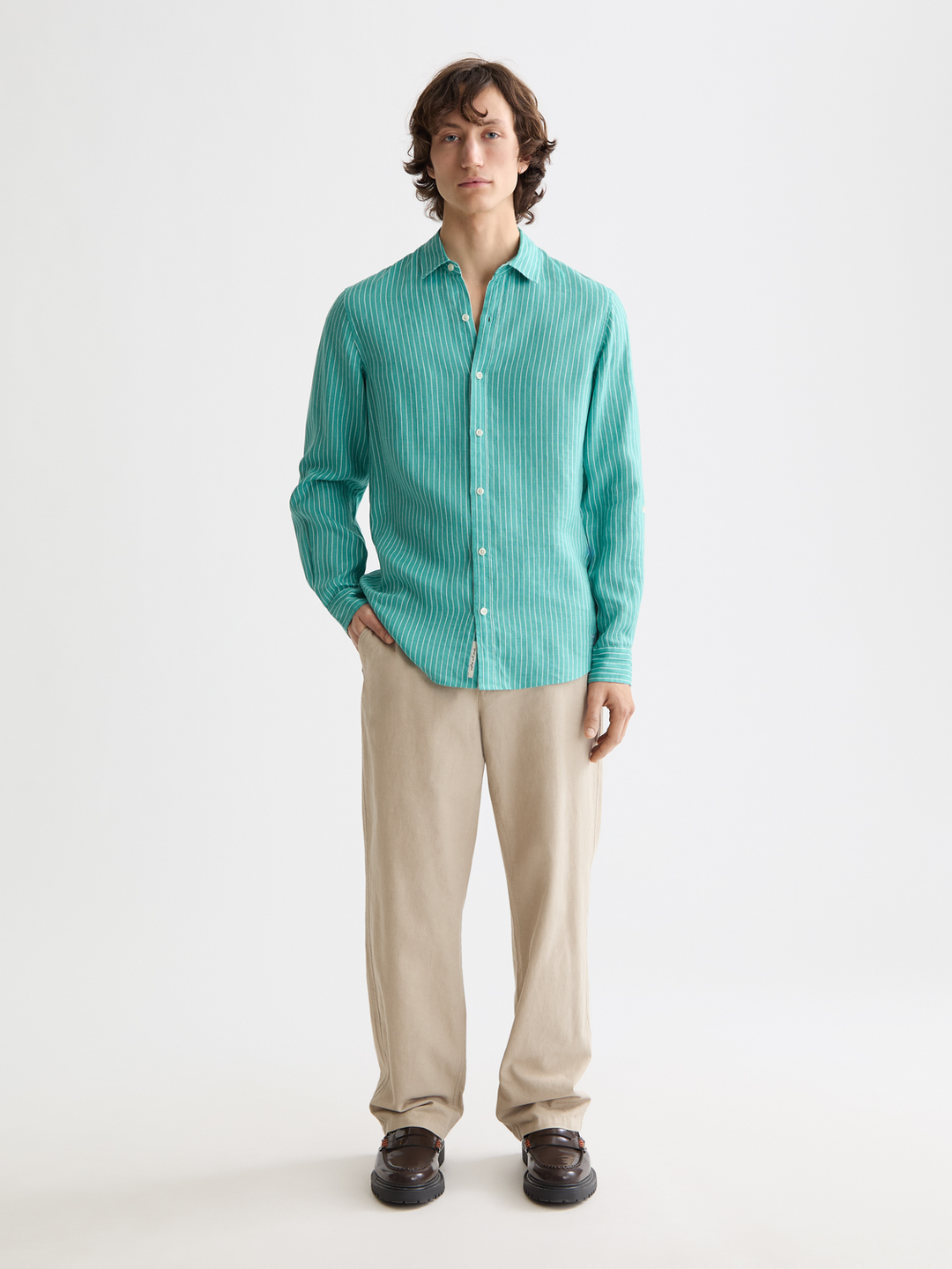 Seasonal core-Regular-fit striped linen shirt