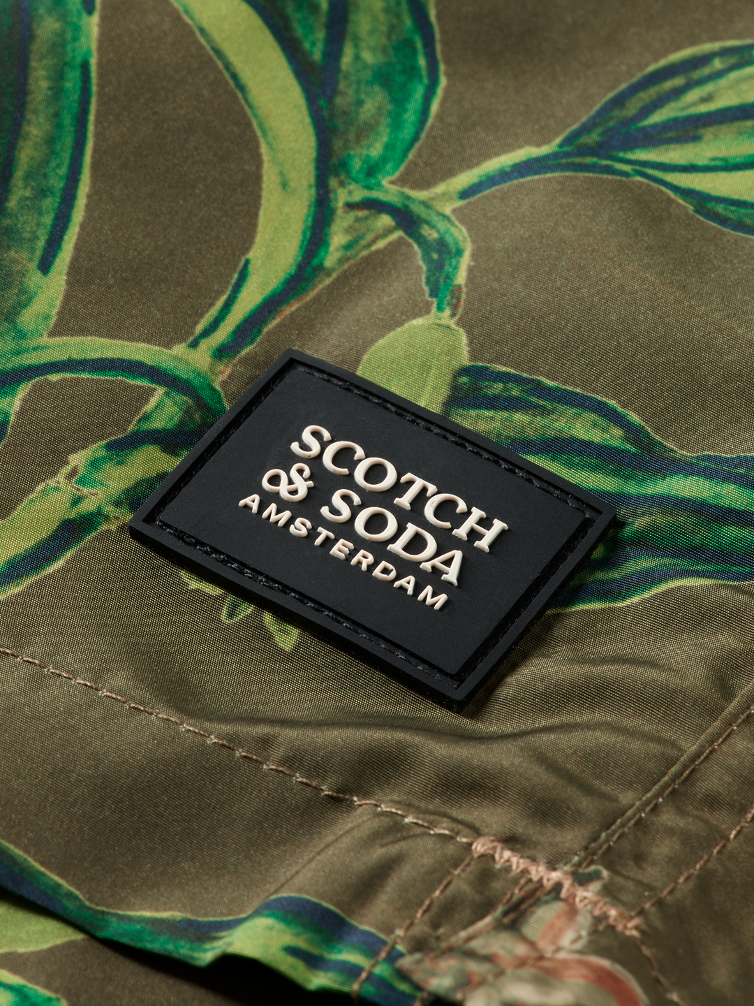 Printed mid-length swimshort