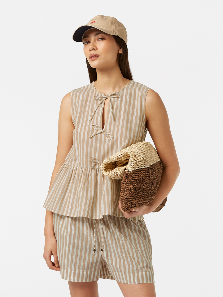 Bow Details Top