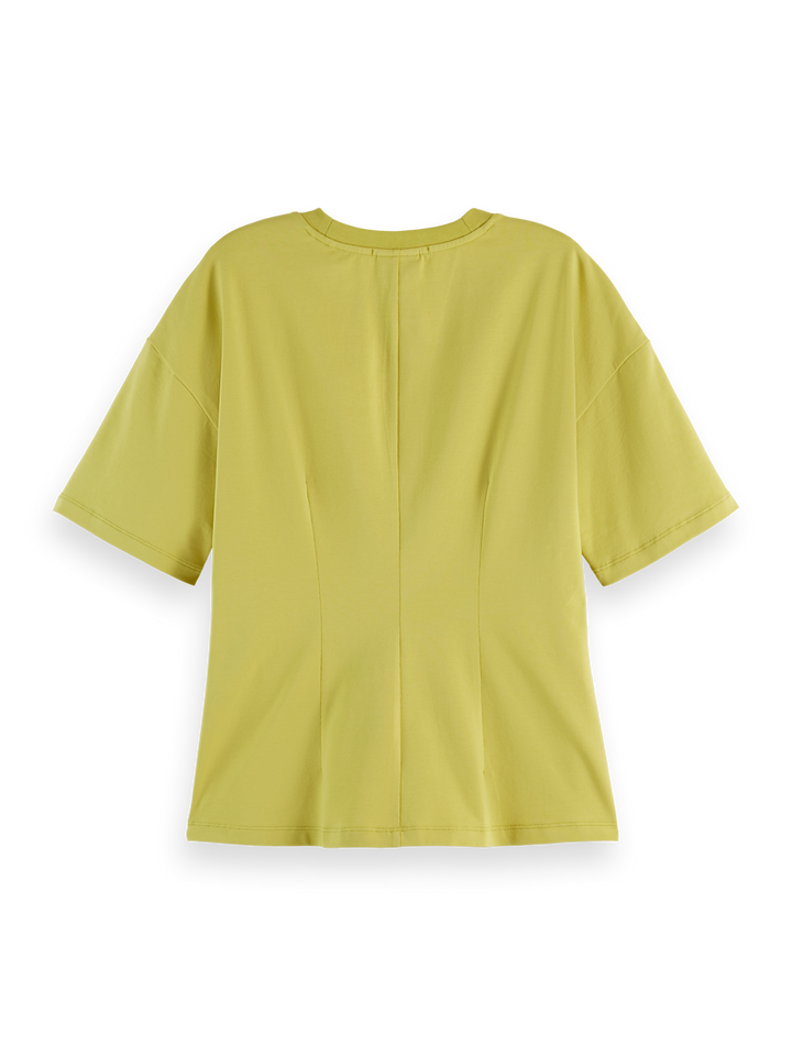T-shirt with shaping