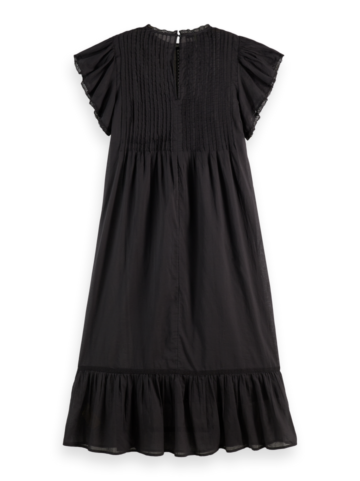 Maxi dress with pleated lace details