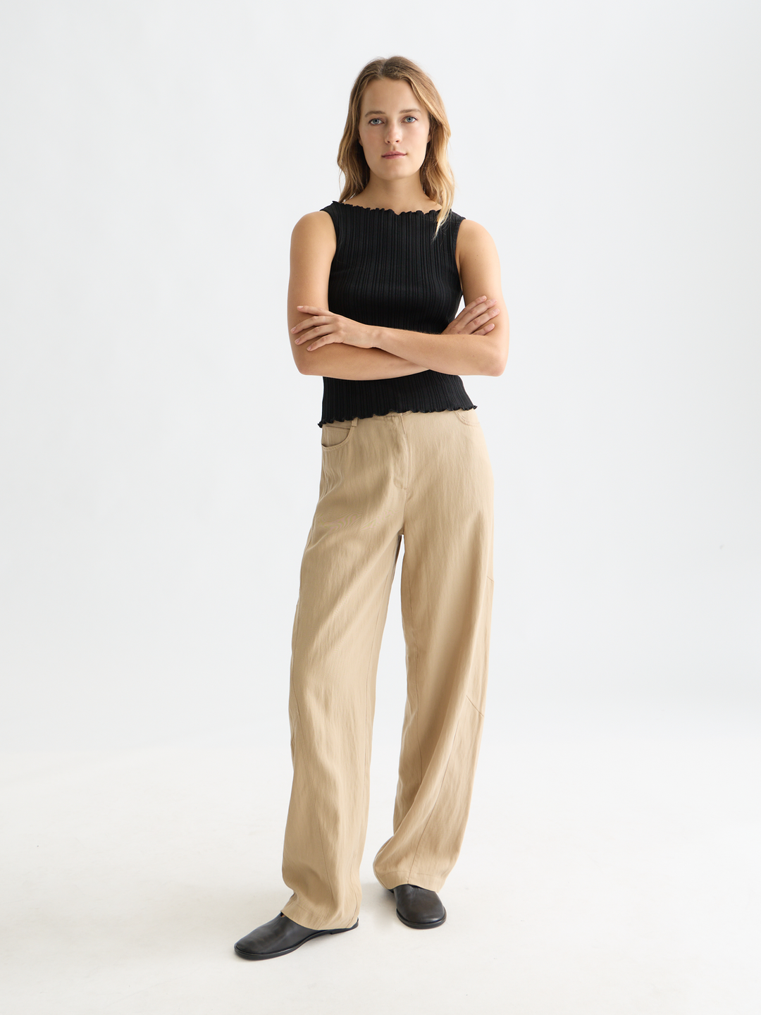 Structured rib tank
