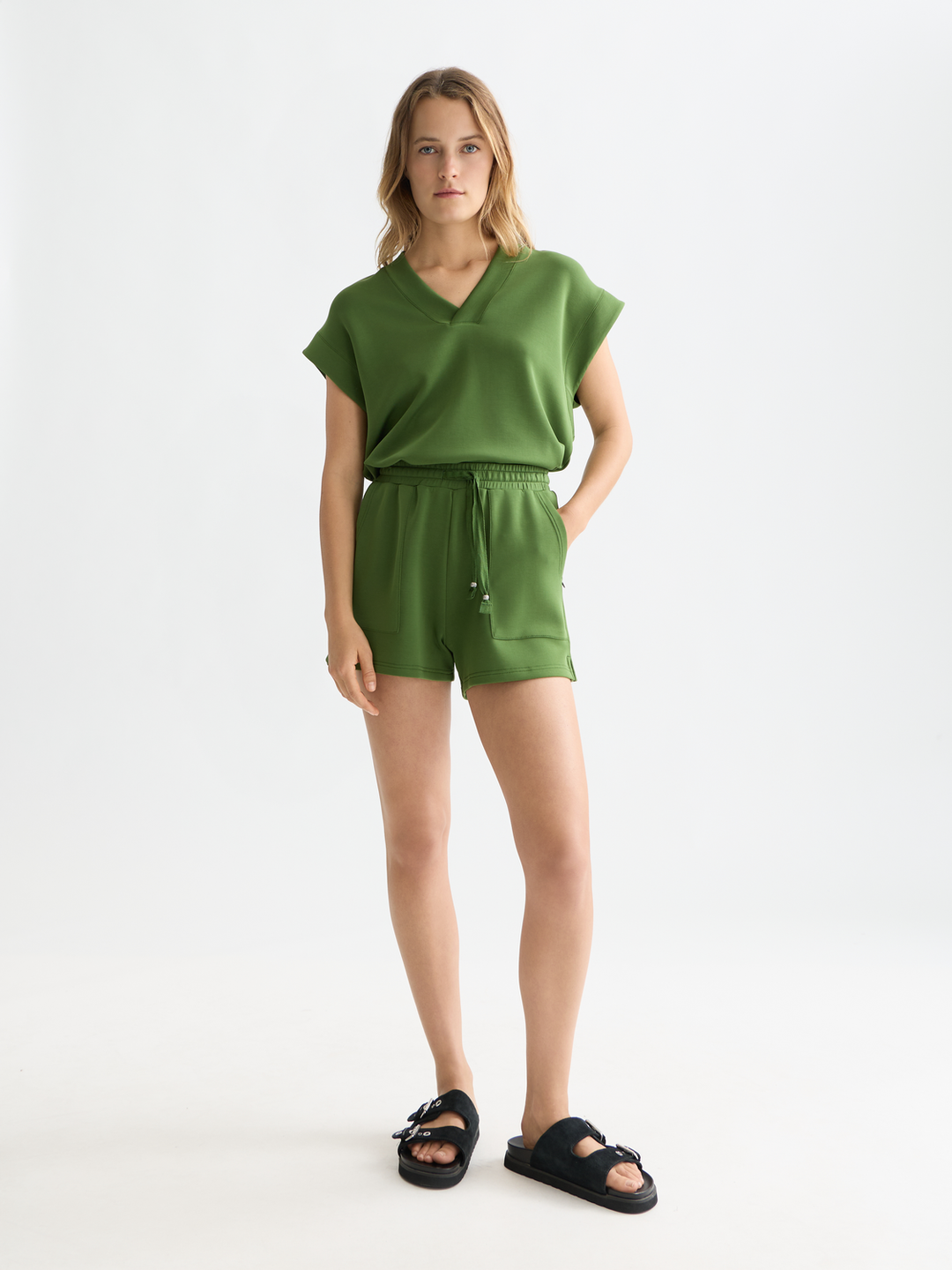 Tencel V-neck shortsleeved sweatshirt