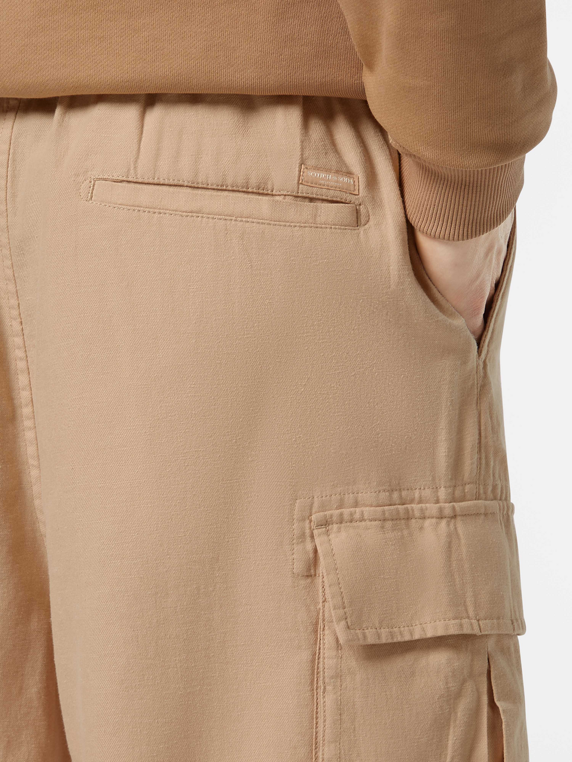 

Cotton-linen relaxed fit cargo short, Soft camel